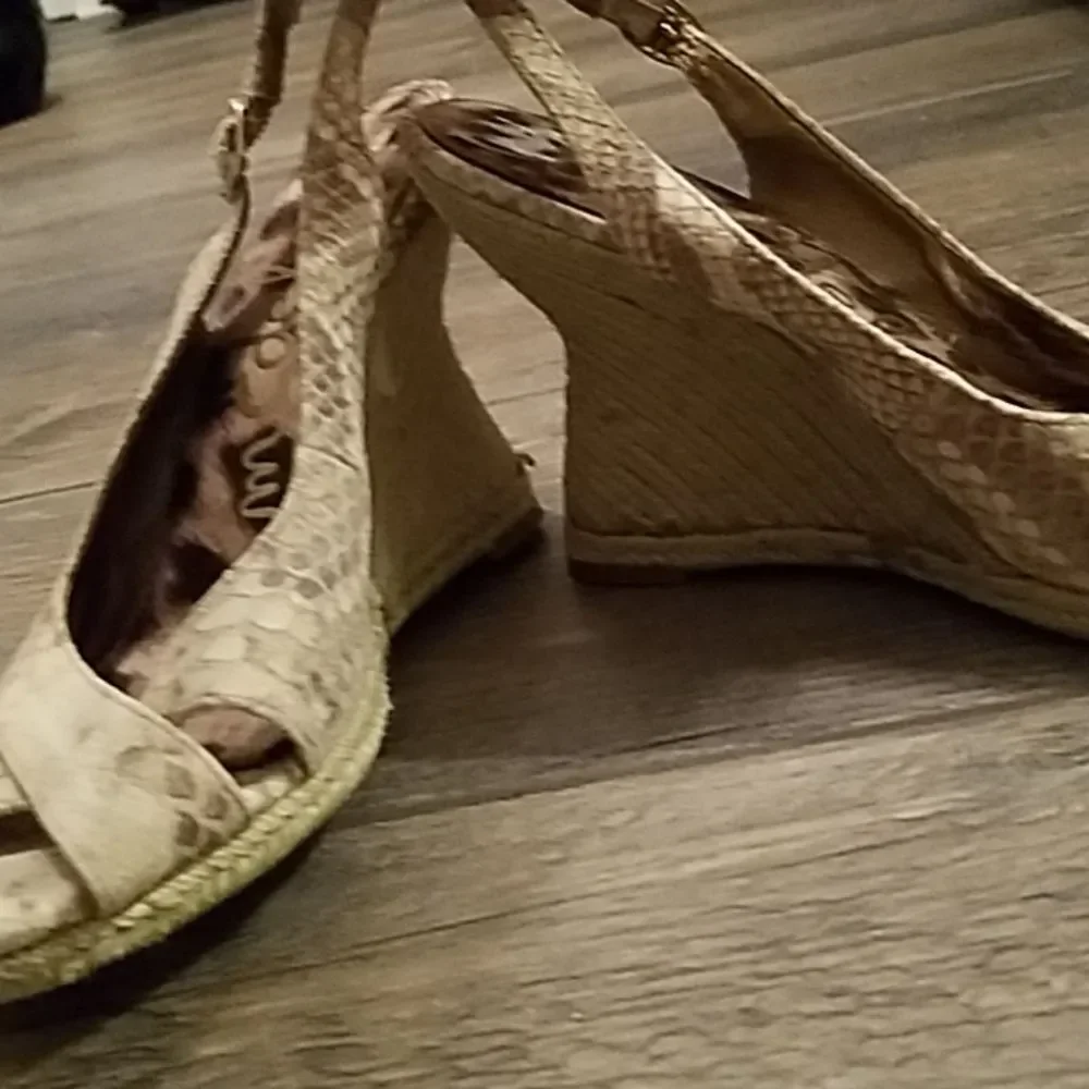 Sam Edelman Wedges - Picture 2 of 4
